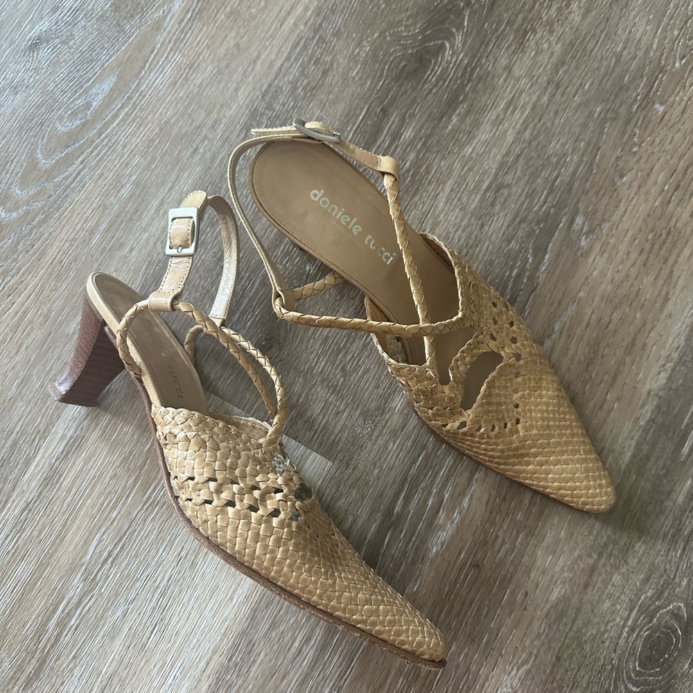 Tan Woven Leather Sandals Danielle Tucci size 38.5